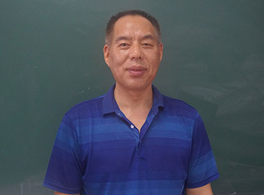 肖国正 化学高级教师